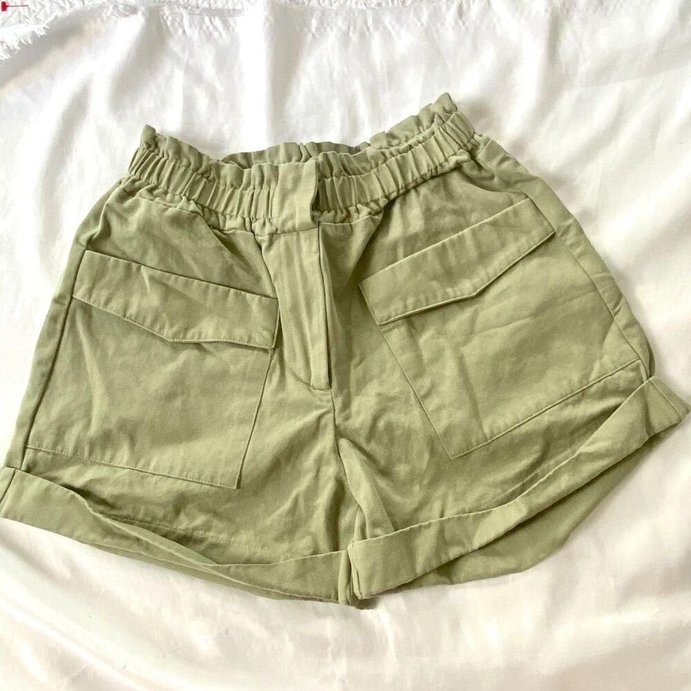 Moodie High Waisted Cargo Khaki Shorts M